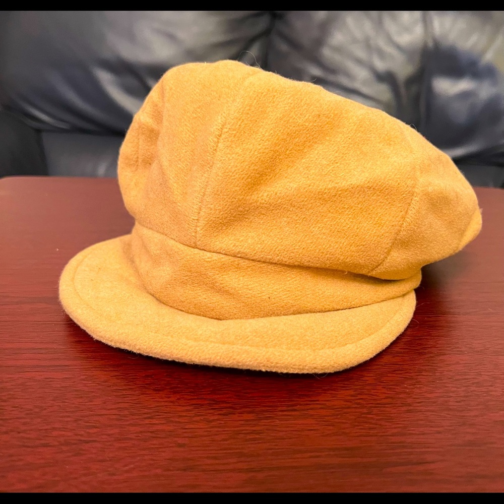 NWOT MAYSER WOOL HAT IN CAMEL